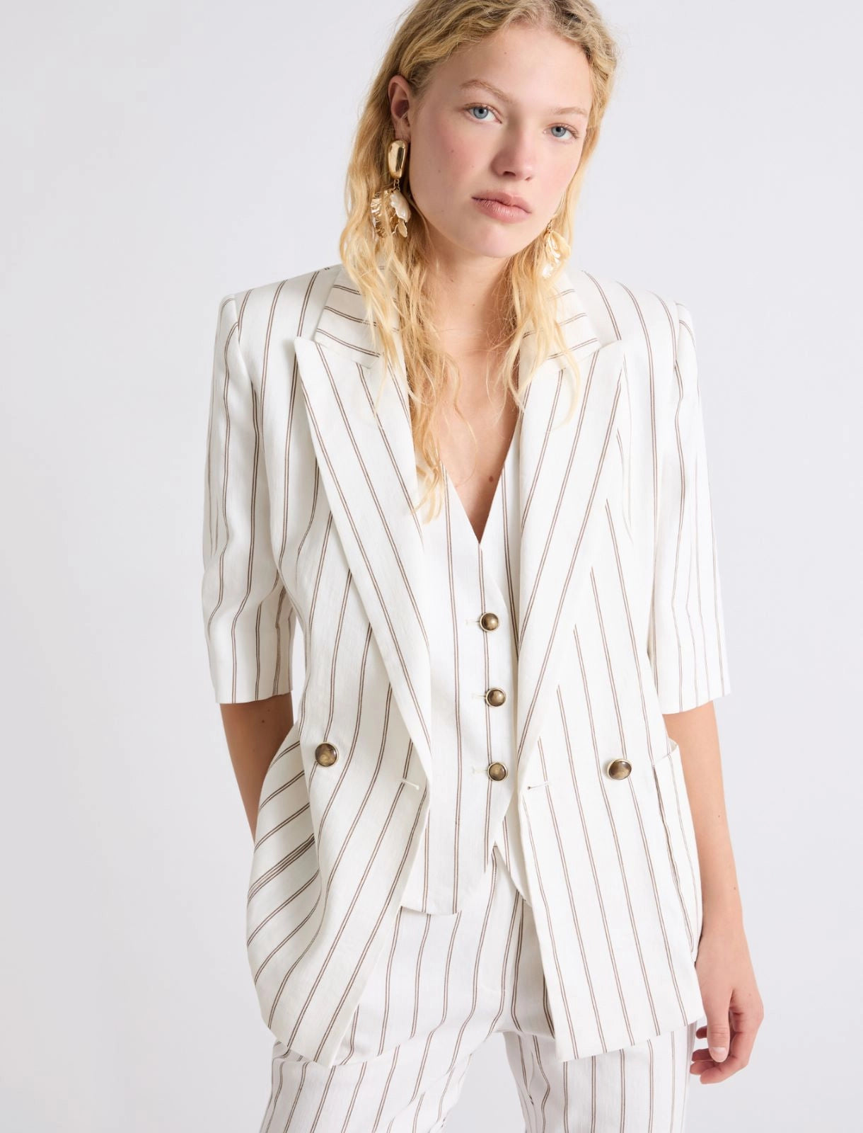 Straight Linen Blazer