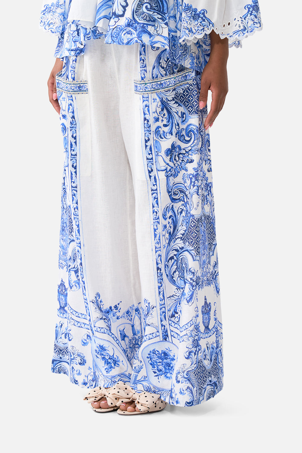 WIDE LEG TROUSER WITH FRONT POCKETS