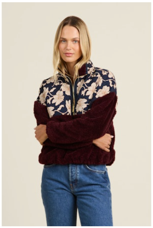 Casey Pullover