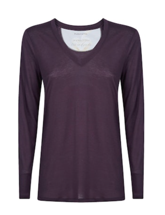 V-neck T-shirt
