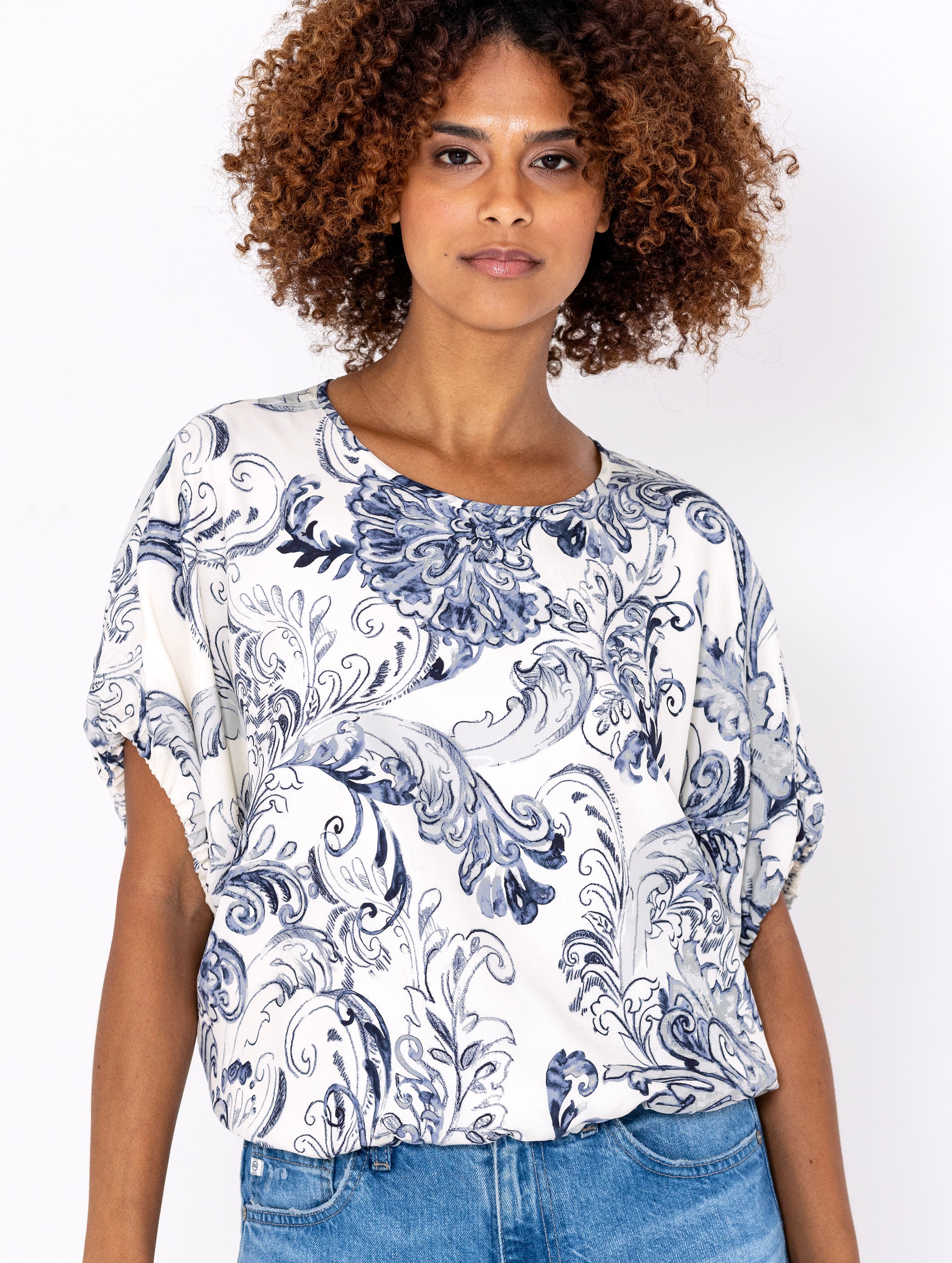 BAROQUE TOILE
