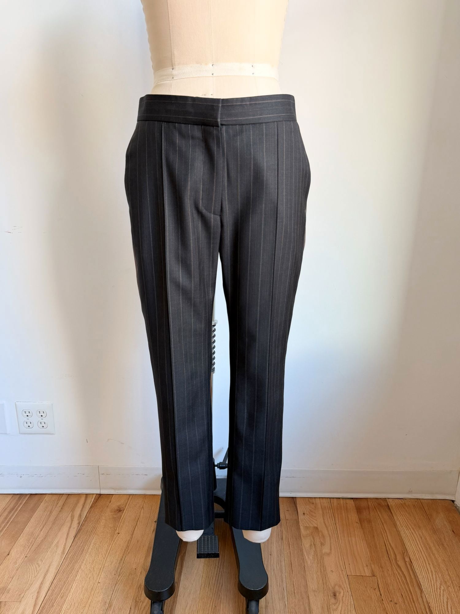 086 CHARCOAL STRIPE
