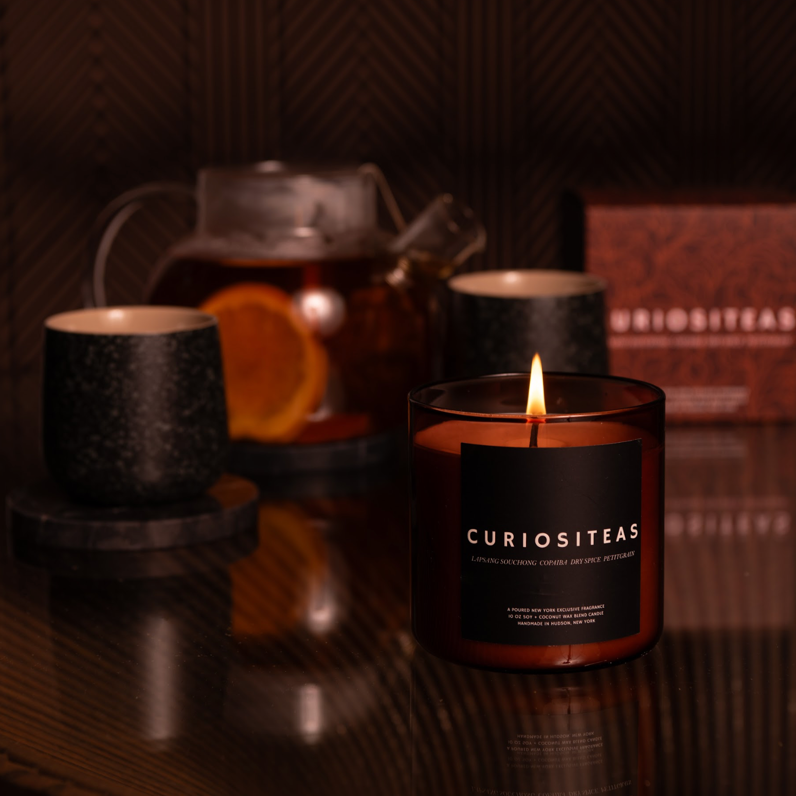 Curiositeas Candle