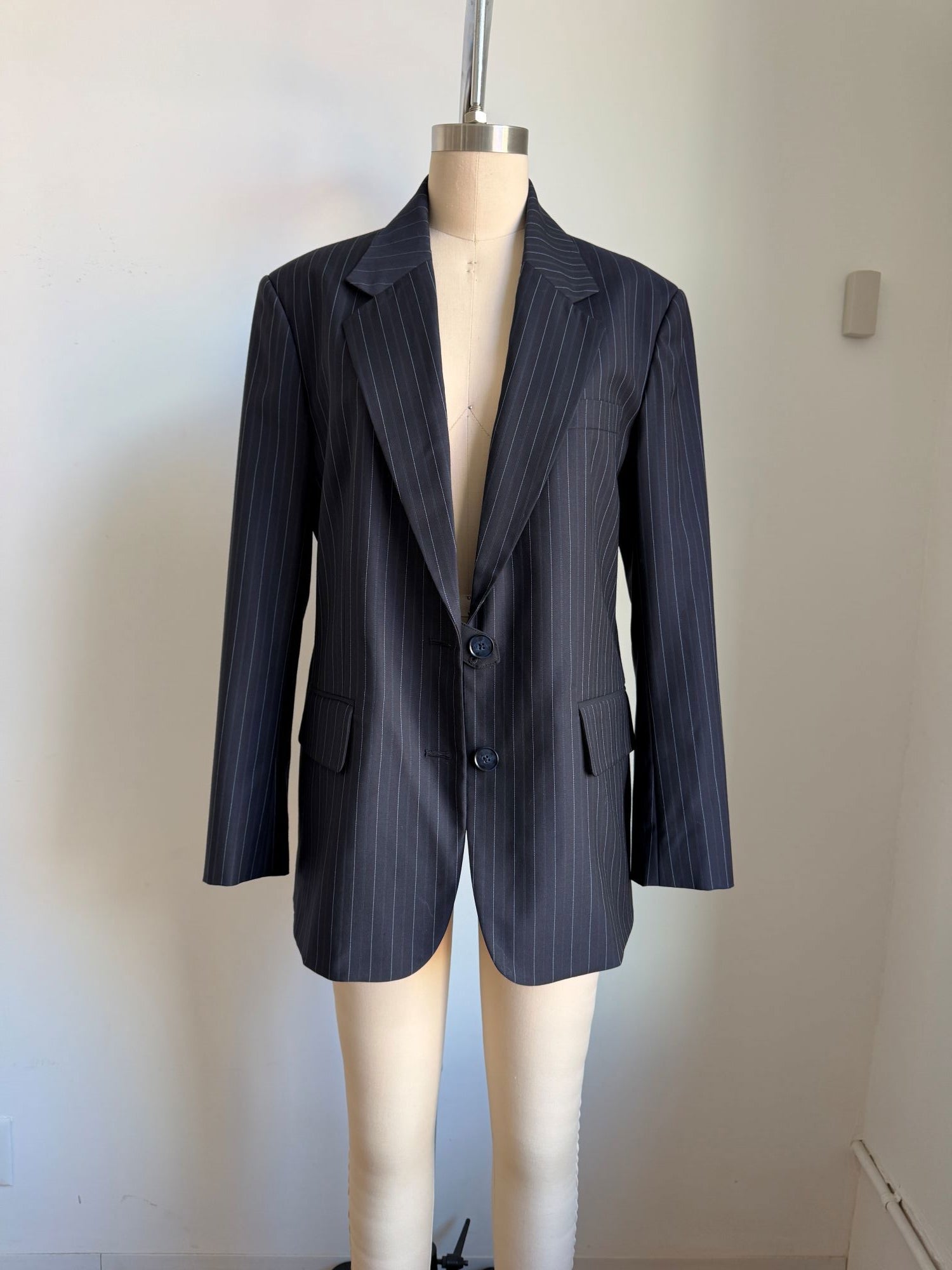 466 MIDNIGHT PINSTRIPE